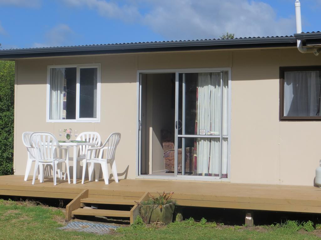 Big Bay Holiday Park Awhitu Bilik gambar
