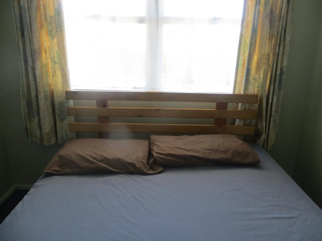 Big Bay Holiday Park Awhitu Bilik gambar